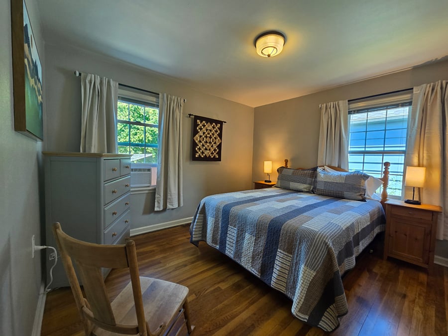 Downstairs bedroom, queen bed.