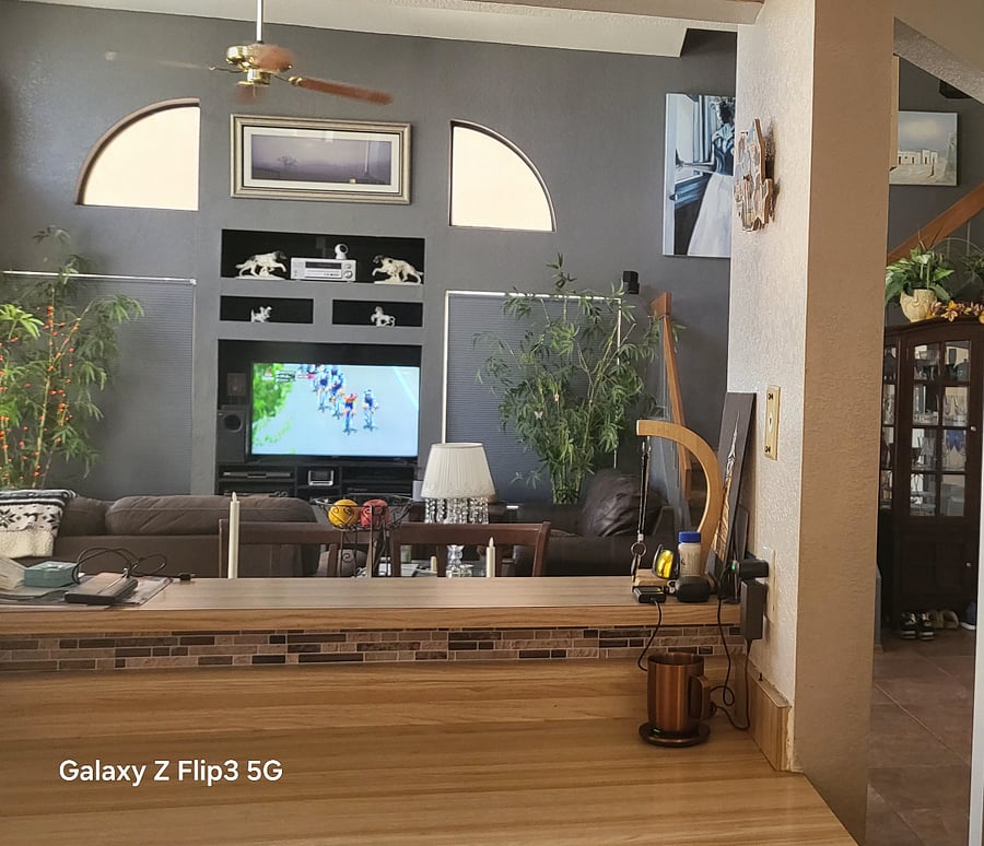 look from kitchen to livingroom