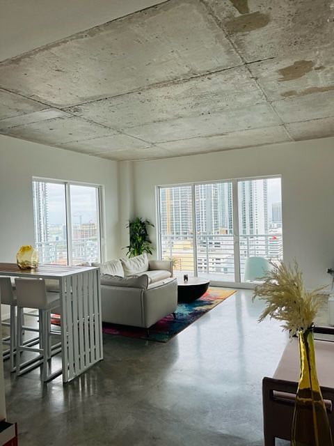Furnished Finder property 519672_1 photo 3