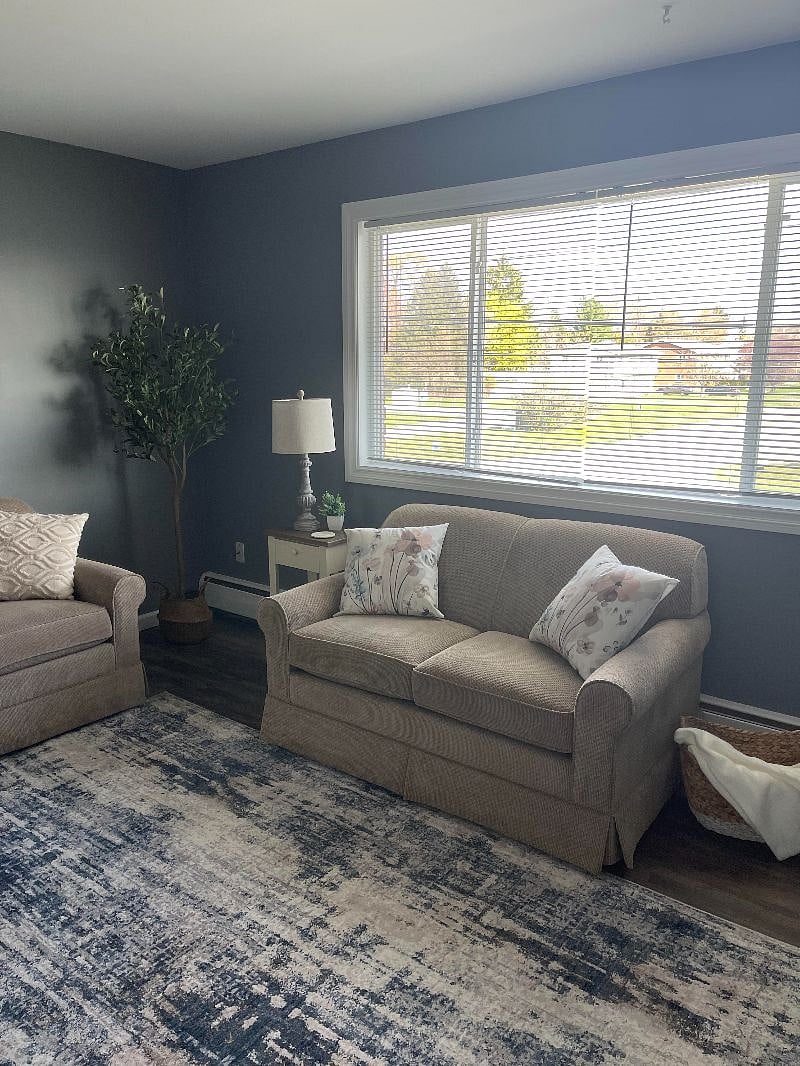 Unit 4 / Furnished
