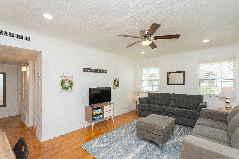 Furnished Finder property 519771_1 photo 5