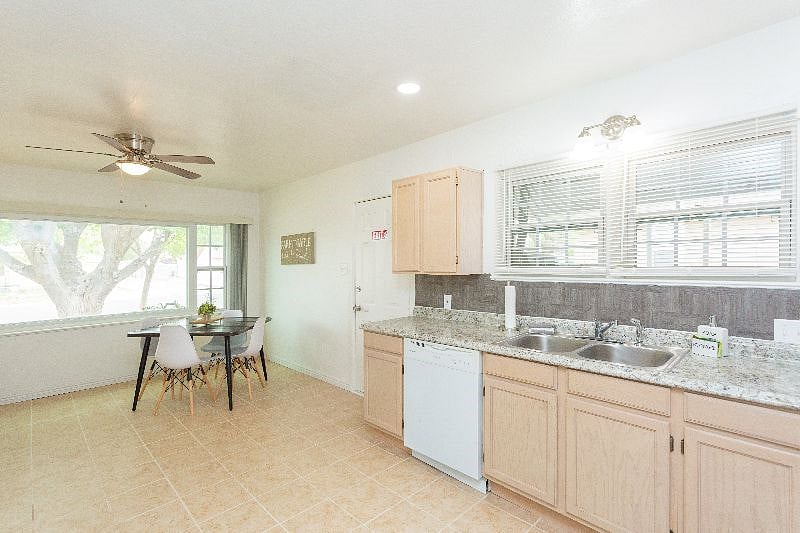Furnished Finder property 519771_1 photo 13