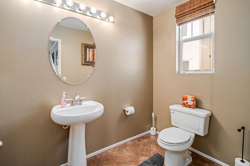 Furnished Finder property 519884_1 photo 38
