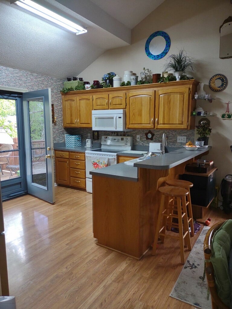 Common space in fully stocked kitchen