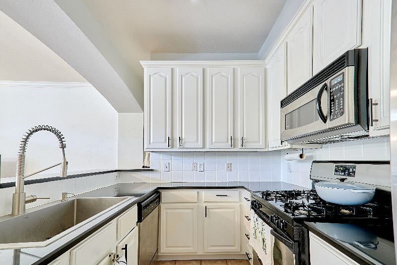 Furnished Finder property 520334_1 photo 6