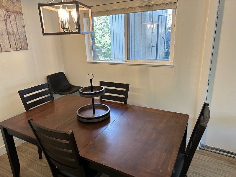 Furnished Finder property 520367_1 photo 11