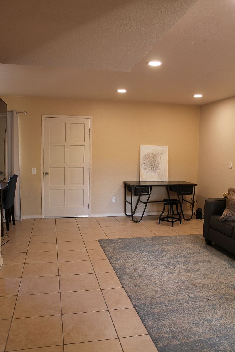 Furnished Finder property 520373_1 photo 3