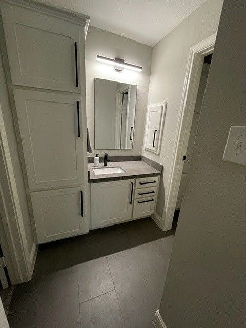 Upstairs full bathroom