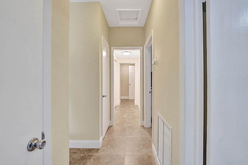 Furnished Finder property 520491_1 photo 17