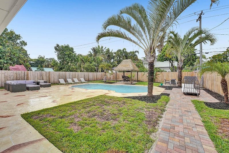 Furnished Finder property 520491_1 photo 31