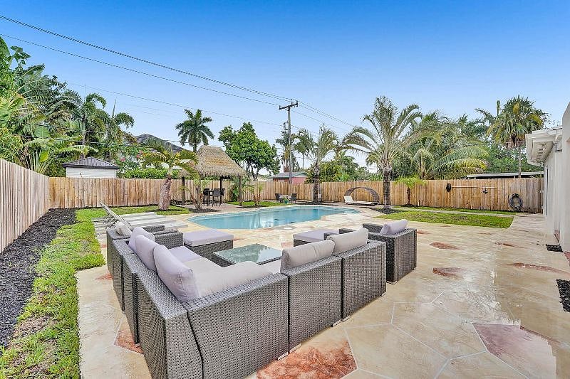 Furnished Finder property 520491_1 photo 34