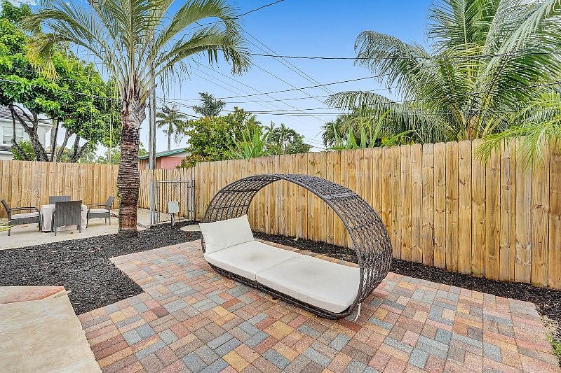 Furnished Finder property 520491_1 photo 38