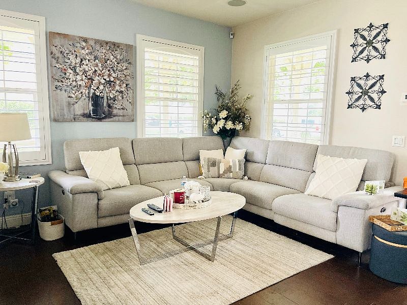 Furnished Finder property 520521_1 photo 3
