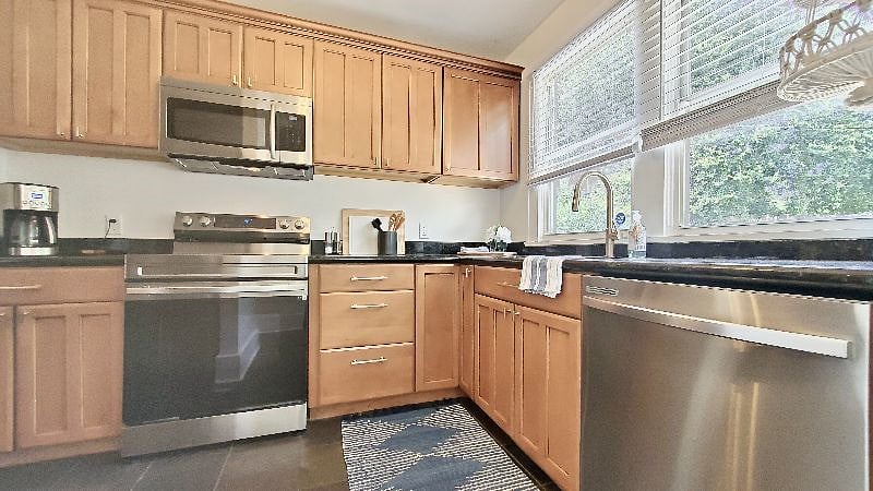 Furnished Finder property 520535_1 photo 9