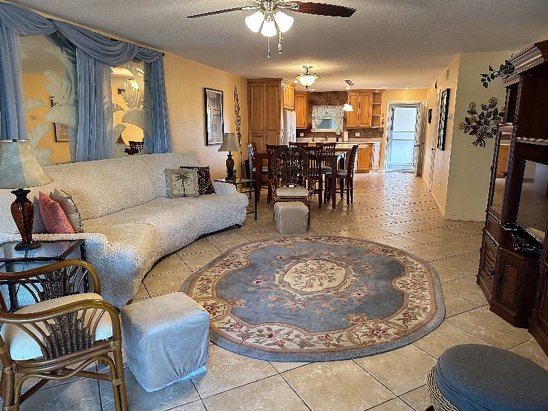 Furnished Finder property 520627_1 photo 3