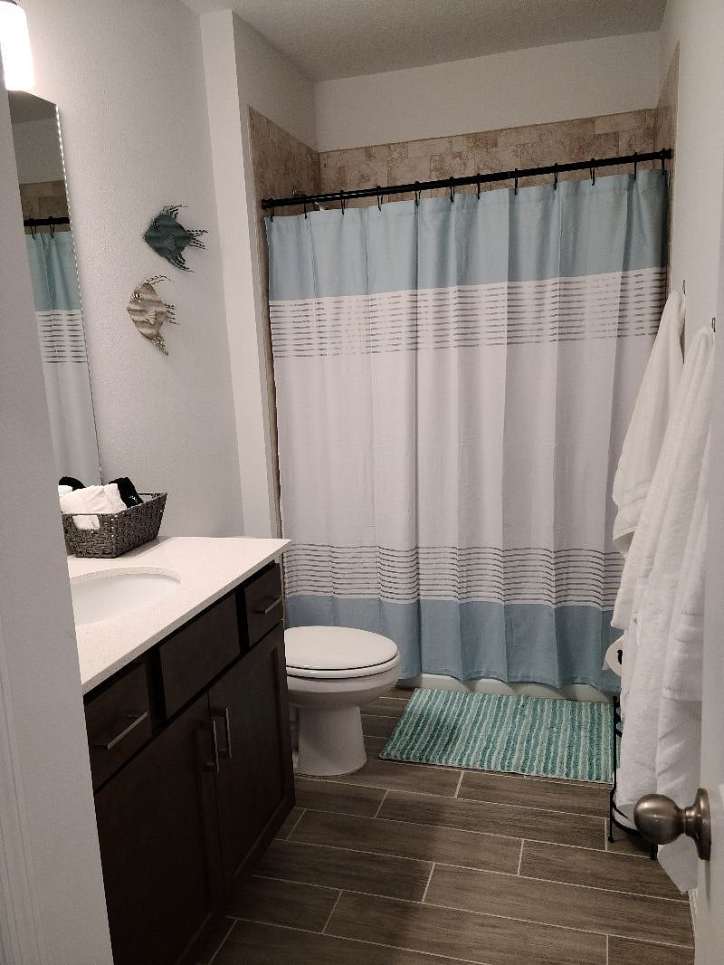 Main bathroom.