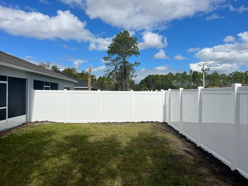 Private fenced in back yard.