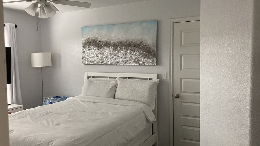 Blue room upstairs