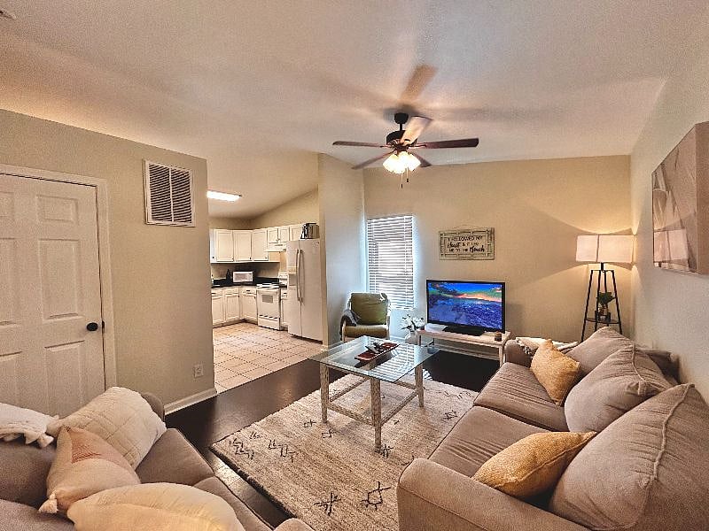 Furnished Finder property 520684_1 photo 7