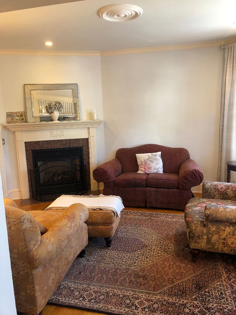 Gas fireplace