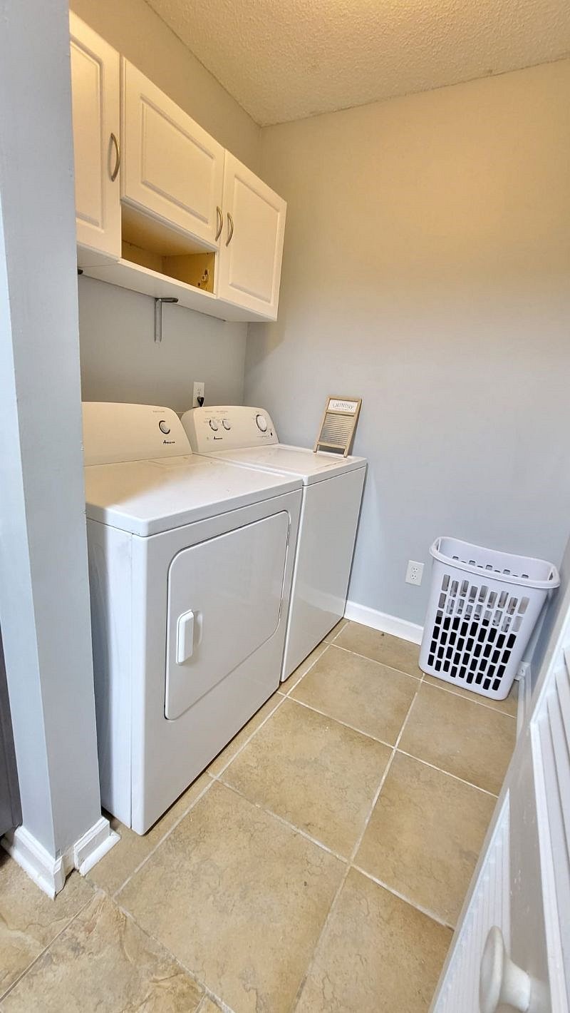 Furnished Finder property 520700_1 photo 27
