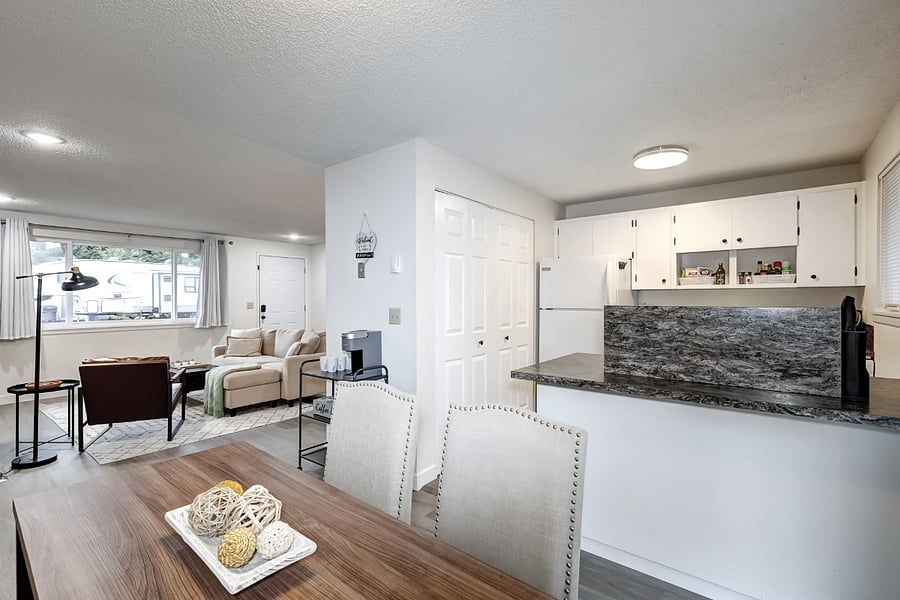 Dining area opens up to the lviing room and kitchen