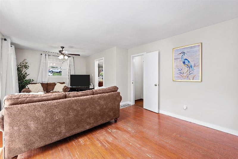 Furnished Finder property 520800_1 photo 10
