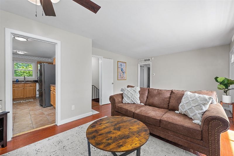 Furnished Finder property 520800_1 photo 12