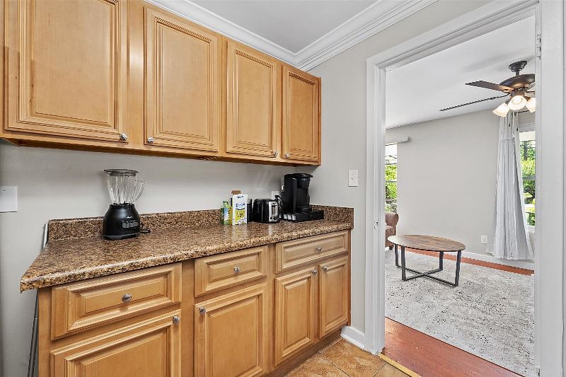Furnished Finder property 520800_1 photo 17