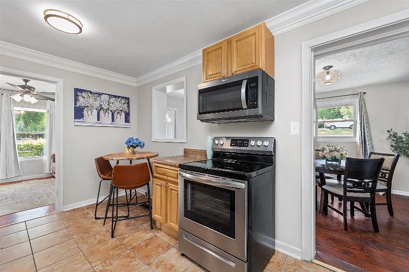 Furnished Finder property 520800_1 photo 18