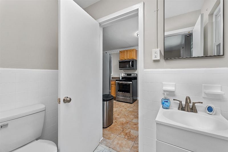 Furnished Finder property 520800_1 photo 31