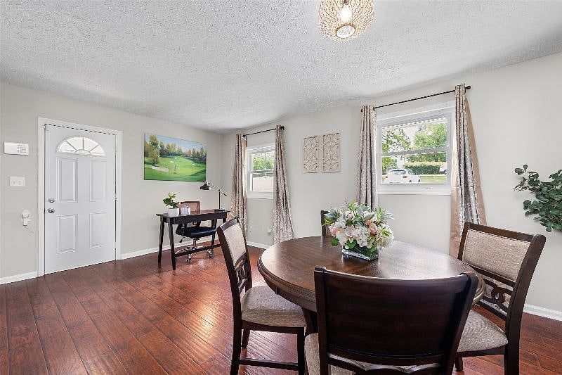 Furnished Finder property 520800_1 photo 22