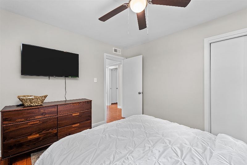 Furnished Finder property 520800_1 photo 26