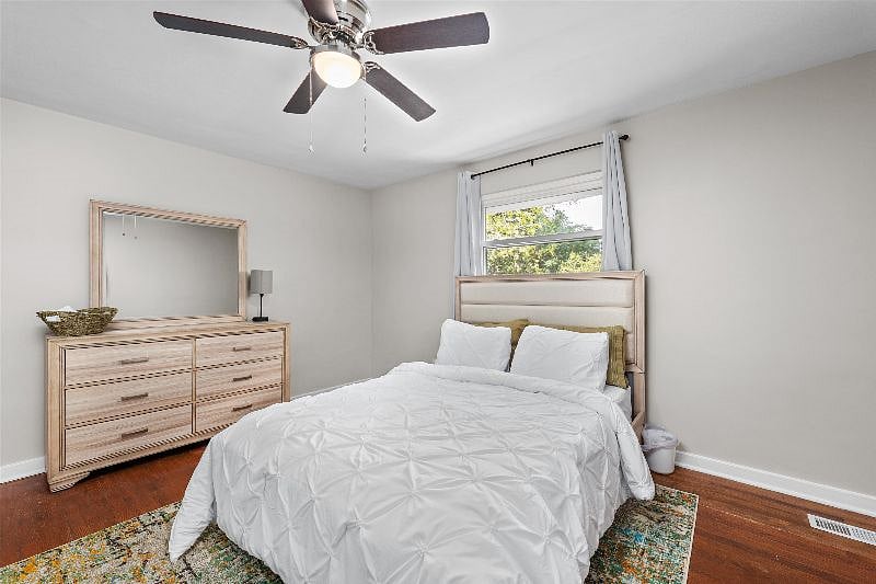 Furnished Finder property 520800_1 photo 28