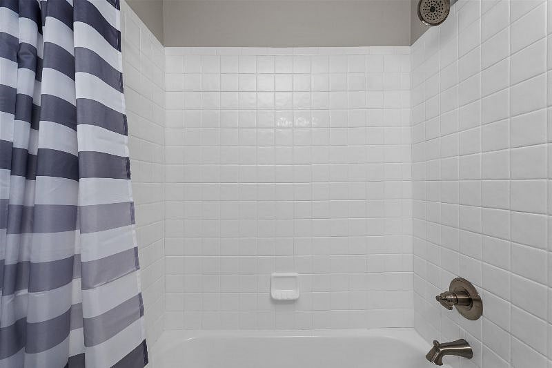 Furnished Finder property 520800_1 photo 32