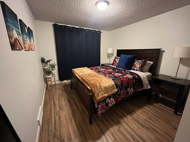 3rd bedroom with queen bed