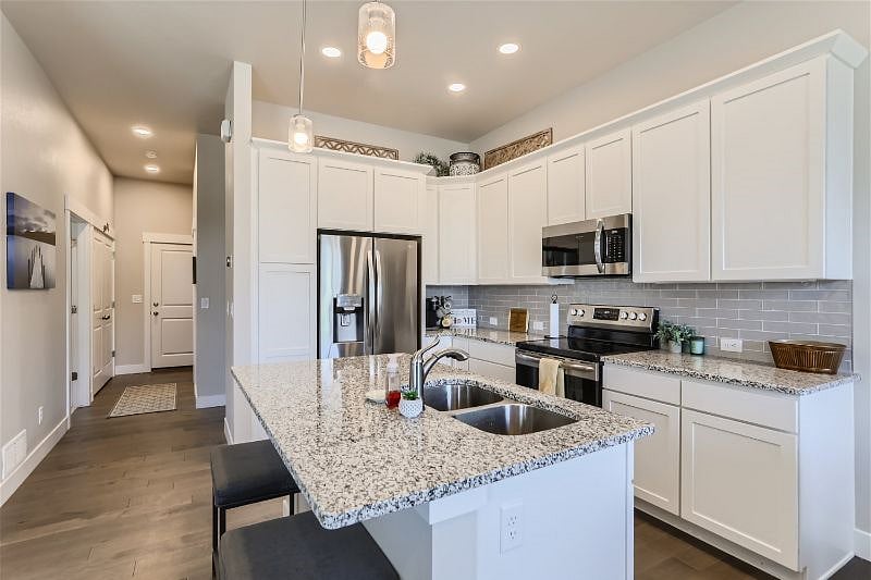 Furnished Finder property 520865_1 photo 6