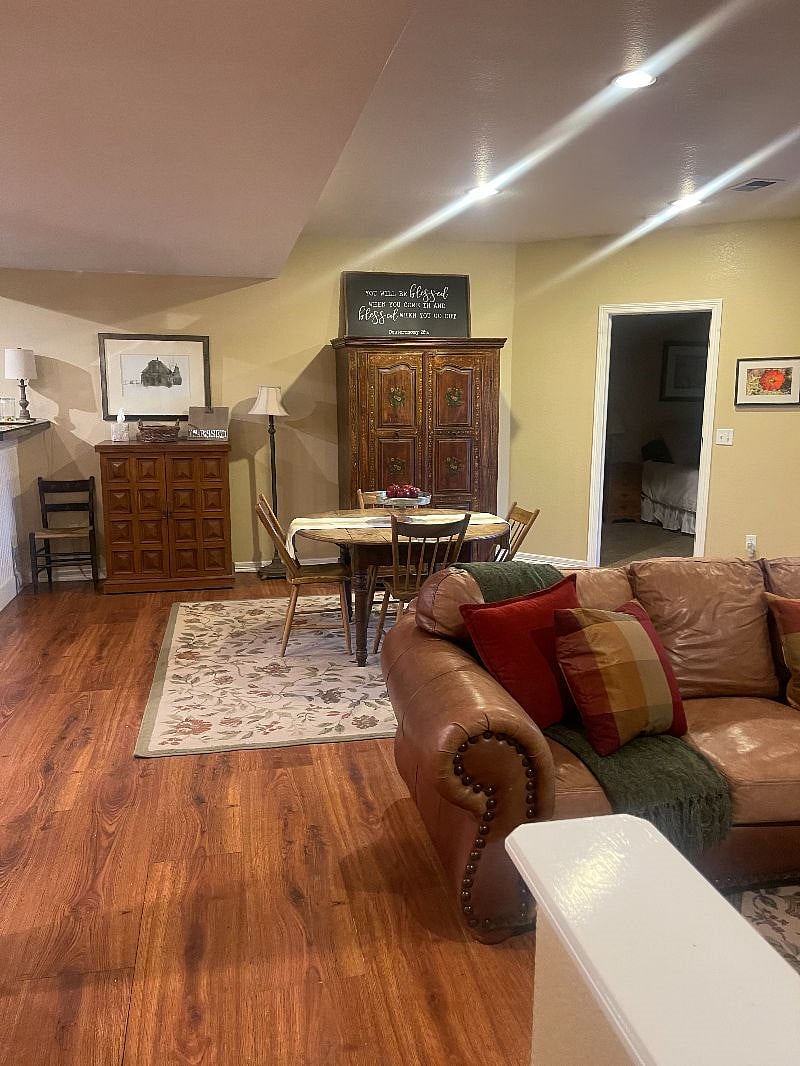 Furnished Finder property 520877_1 photo 4