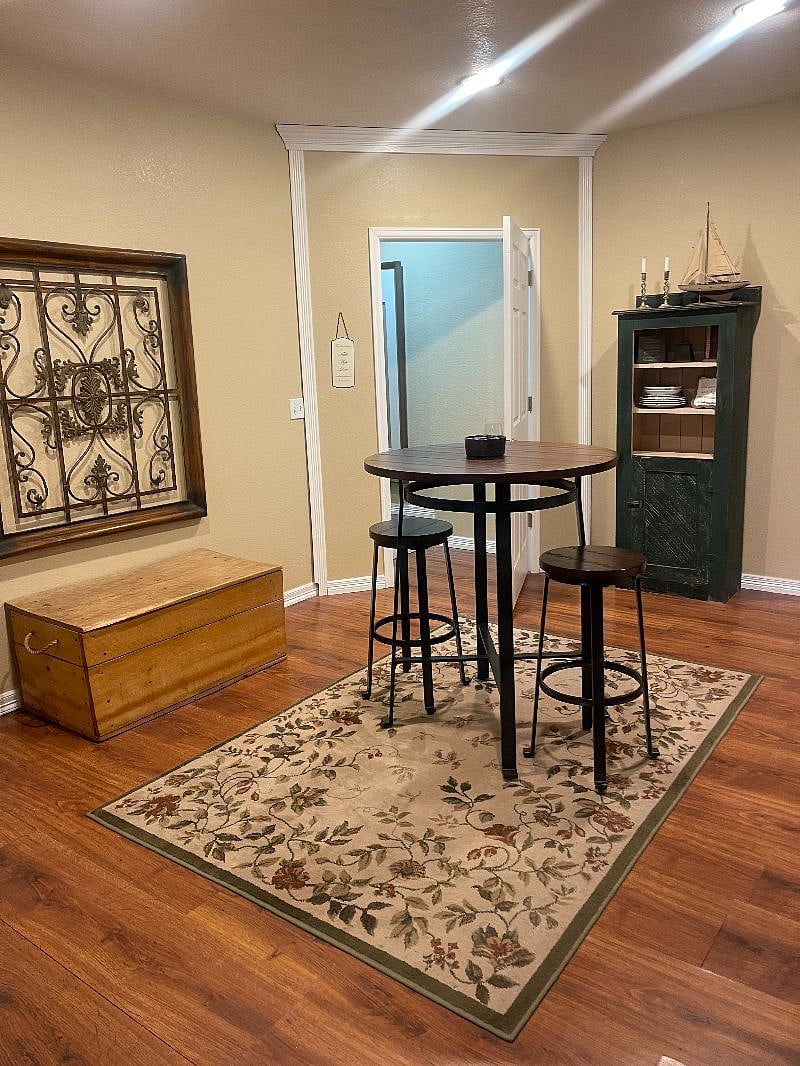 Furnished Finder property 520877_1 photo 3