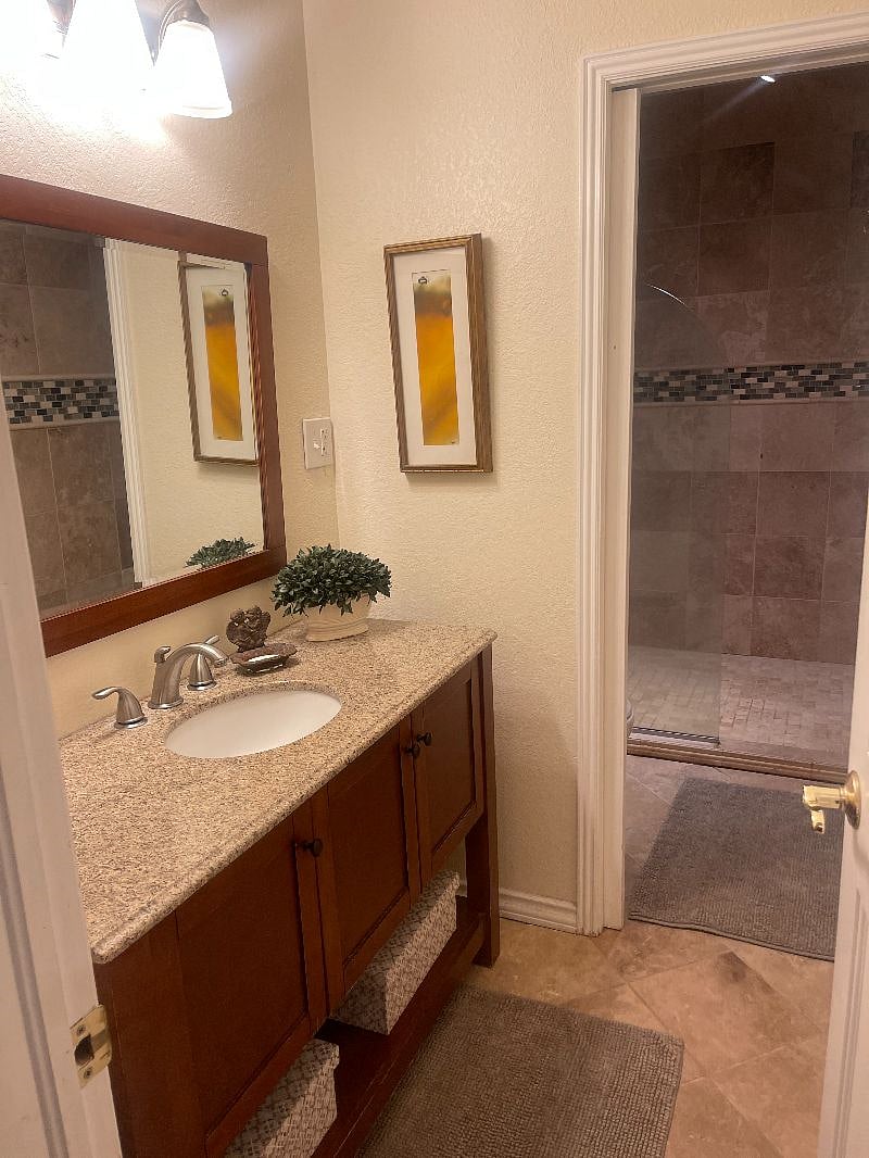 Furnished Finder property 520877_1 photo 11