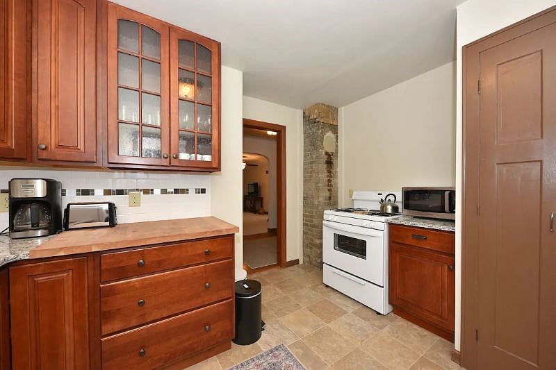 Furnished Finder property 520882_1 photo 10