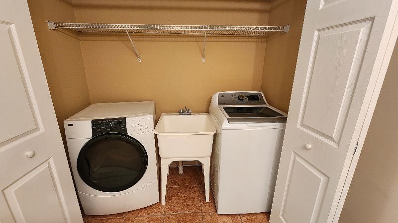 Furnished Finder property 520884_1 photo 15