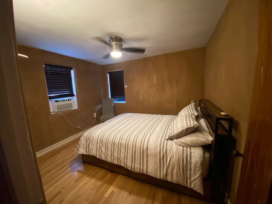 Queen Size Bedroom 1
