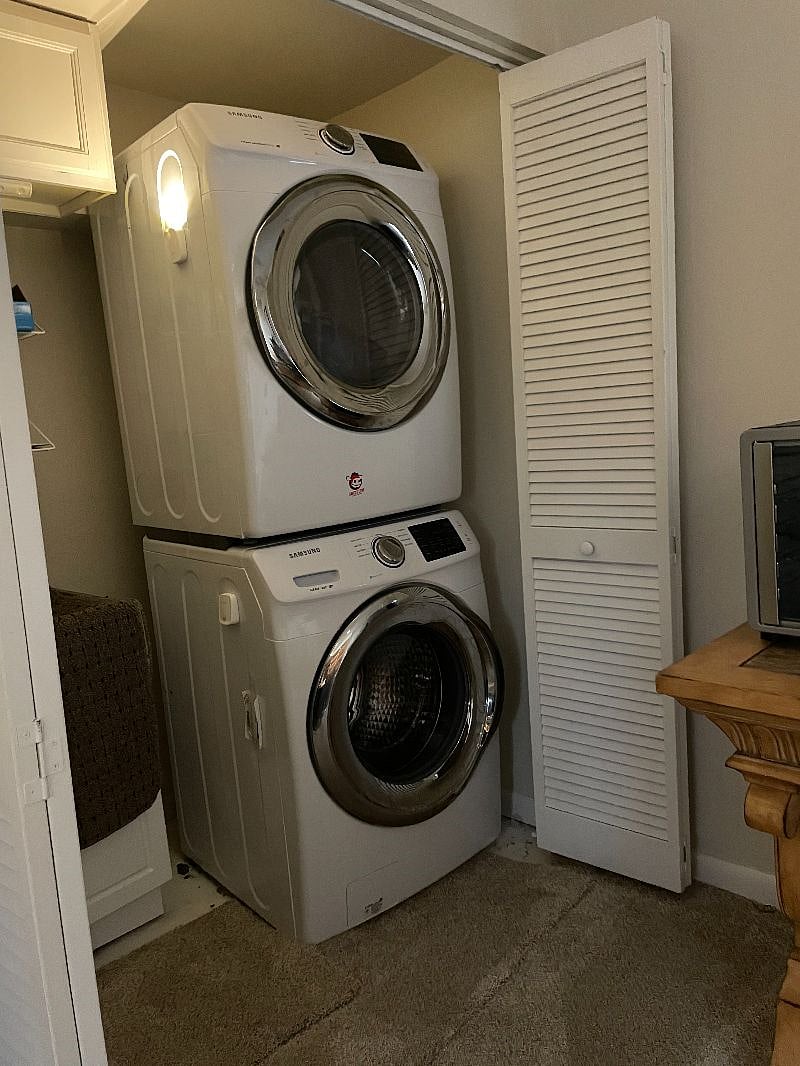 Washer dryer in basement