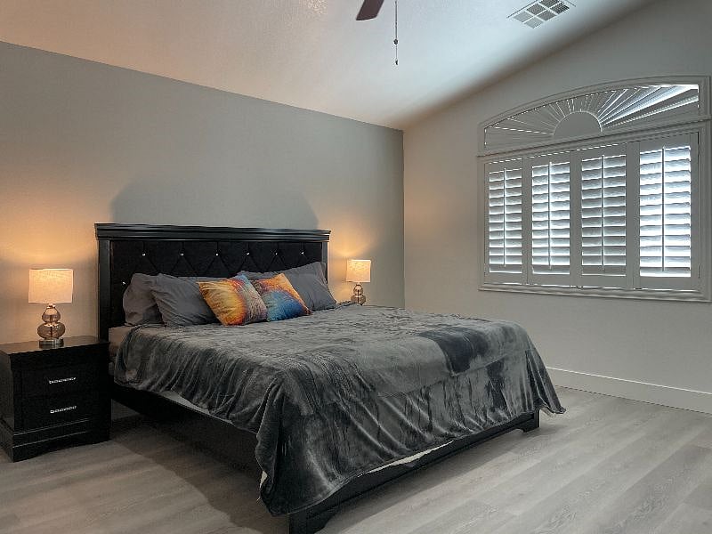 Master Bedroom w/ King Bed & New memory foam mattress.