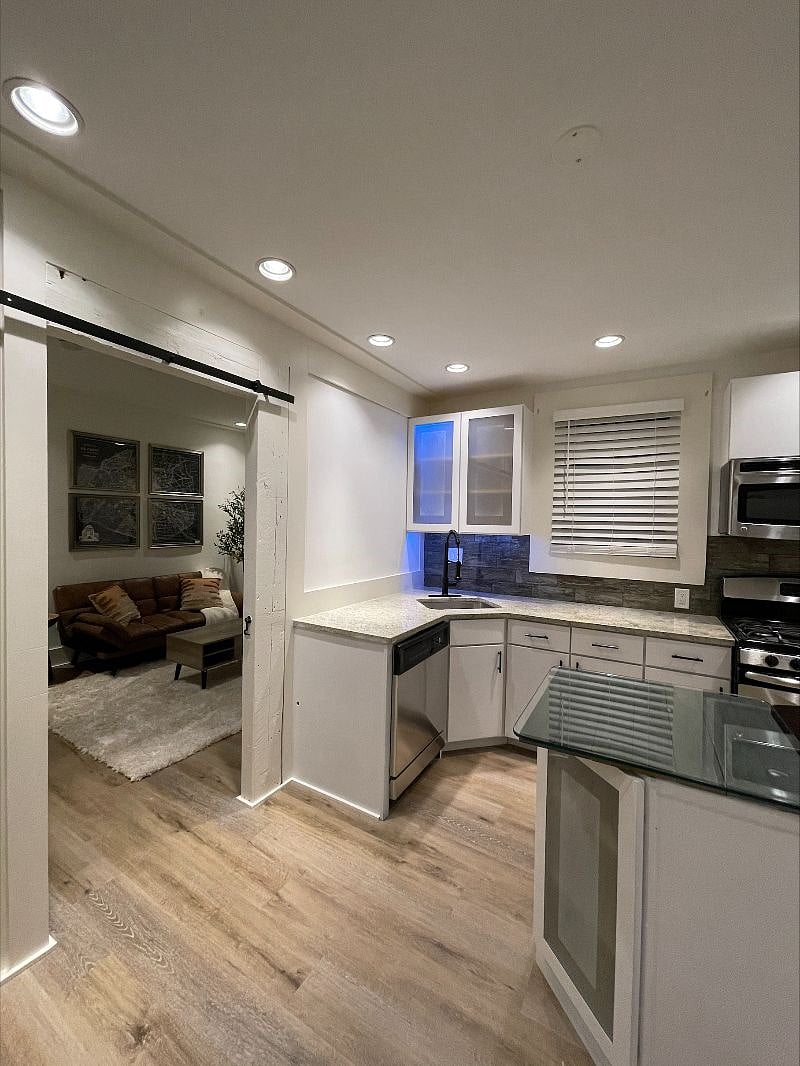 Furnished Finder property 521028_1 photo 6