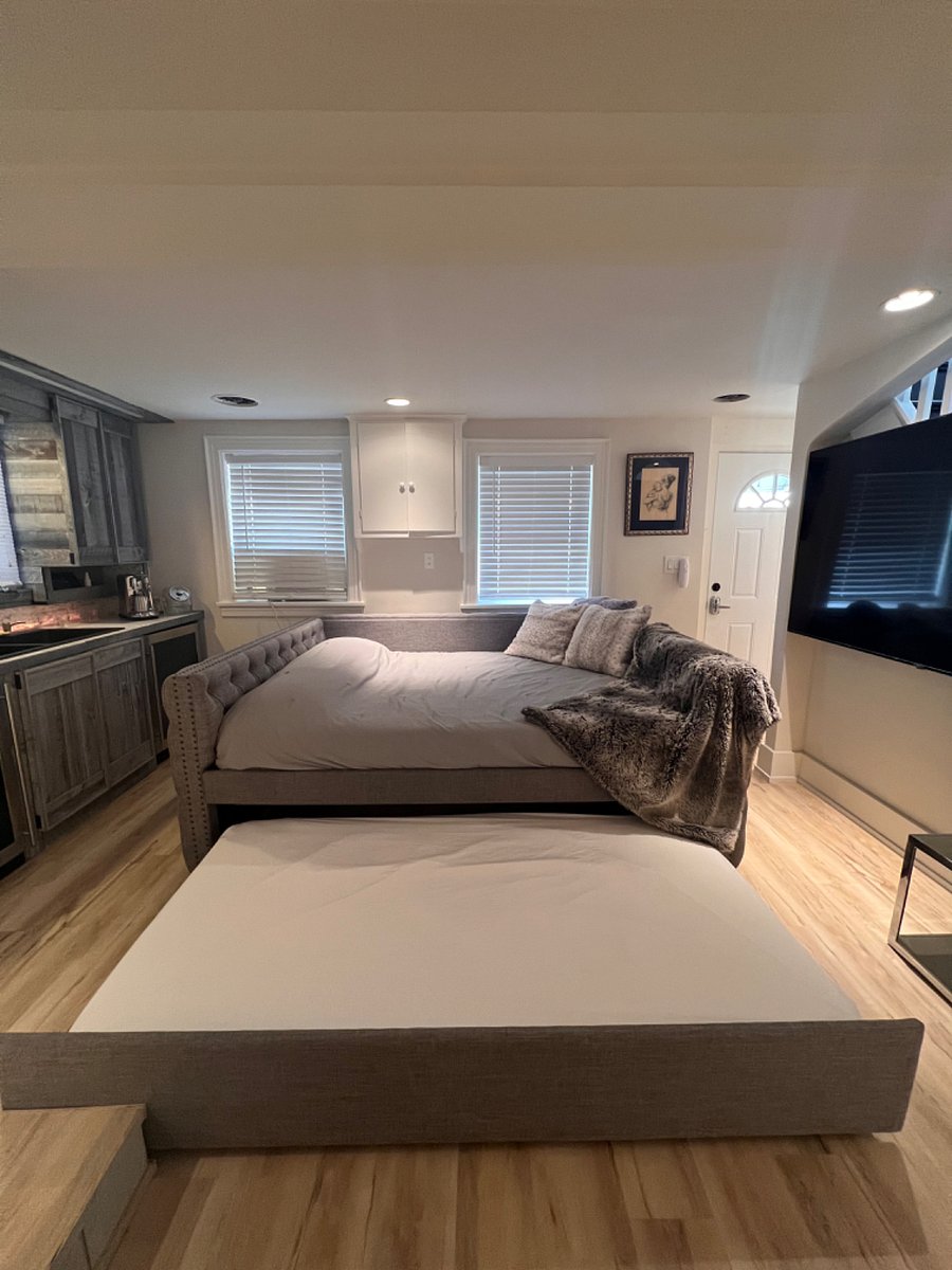 Furnished Finder property 521028_2 photo 8