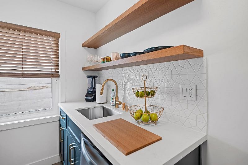 Furnished Finder property 521044_2 photo 9