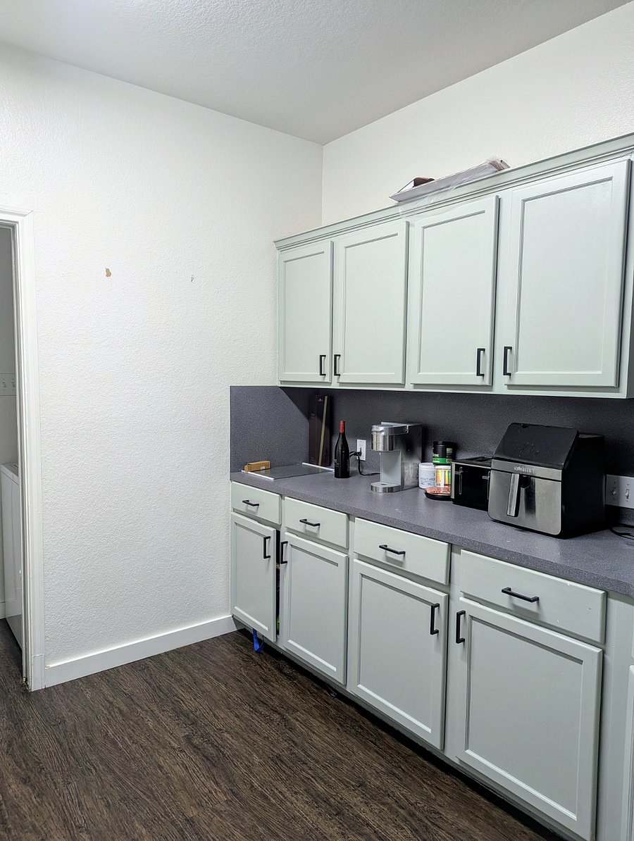 Fully stocked Shared kitchen