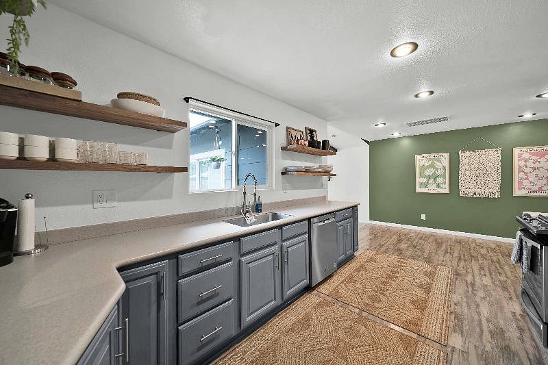 Furnished Finder property 521130_2 photo 30